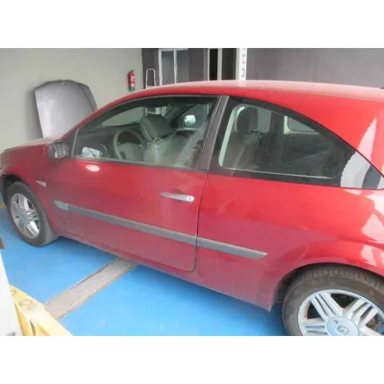 RENAULT MEGANE II BERLINA 5P '2003 AUTHENTIQUE GRANATE
