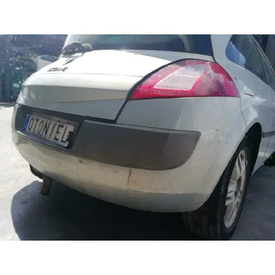 RENAULT MEGANE II BERLINA 3P '2003 1.9 DCI DIESEL GRIS