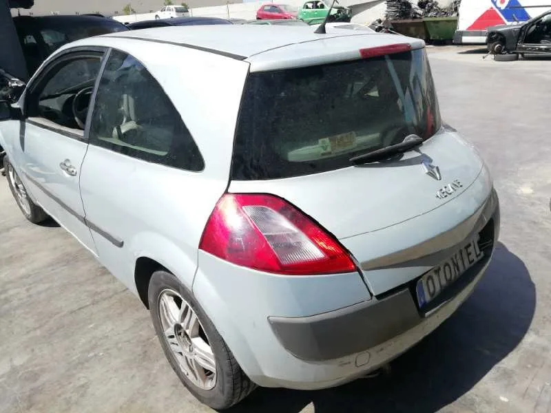RENAULT MEGANE II BERLINA 3P '2003 1.9 DCI DIESEL GRIS
