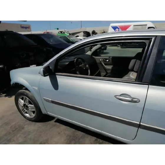 RENAULT MEGANE II BERLINA 3P '2003 1.9 DCI DIESEL GRIS
