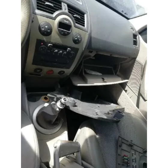 RENAULT MEGANE II BERLINA 3P '2003 1.9 DCI DIESEL GRIS