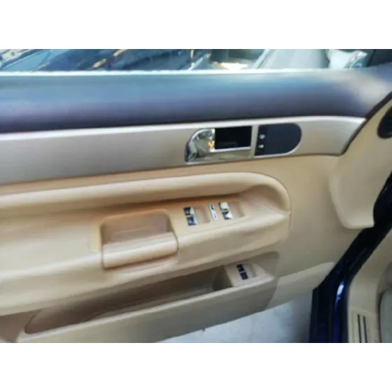 VOLKSWAGEN TOUAREG (7LA) '2004 V6 AZUL