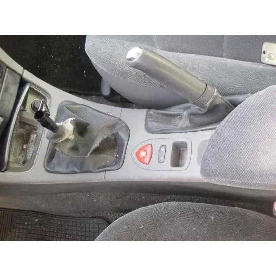 RENAULT LAGUNA II (BG0) '2002 AUTHENTIQUE VERDE