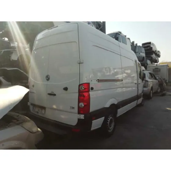 VOLKSWAGEN CRAFTER CAJA CERRADA '2014 KASTEN 35 LANGER RADSTAND M. SD. EXPRESSPROFI BLANCO