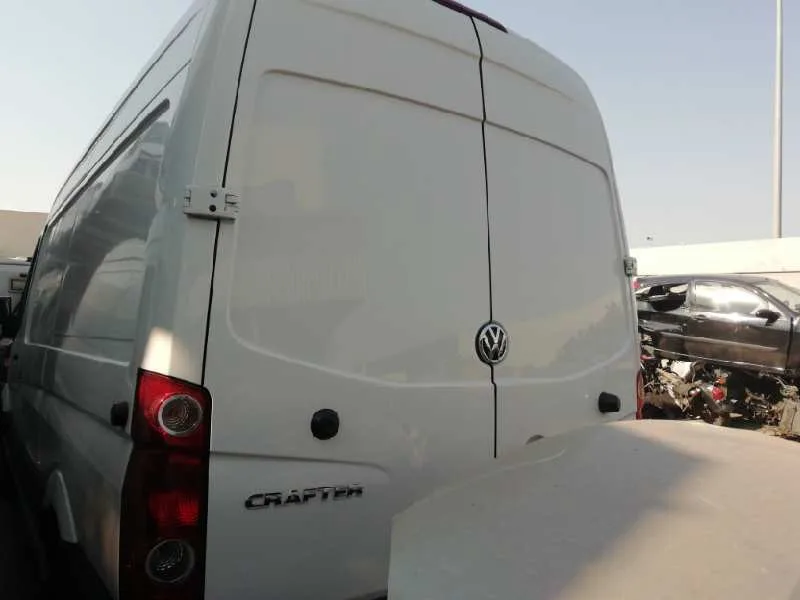 VOLKSWAGEN CRAFTER CAJA CERRADA '2014 KASTEN 35 LANGER RADSTAND M. SD. EXPRESSPROFI BLANCO