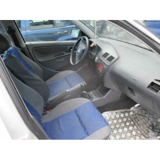 SEAT IBIZA (6K1) '2001 STELLA BLANCO