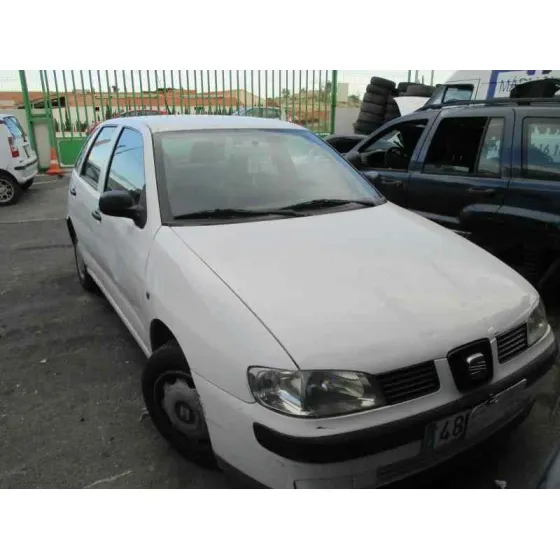 SEAT IBIZA (6K1) '2001 STELLA BLANCO