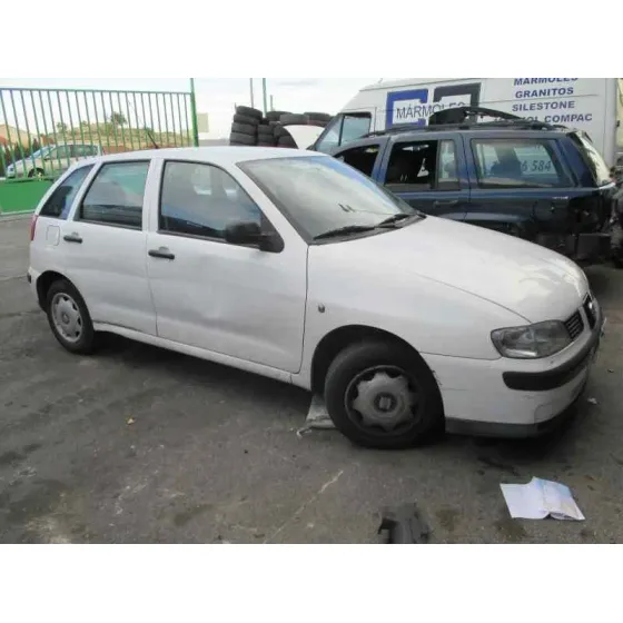 SEAT IBIZA (6K1) '2001 STELLA BLANCO