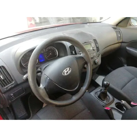 HYUNDAI I30 '2009 CLASSIC ROJO
