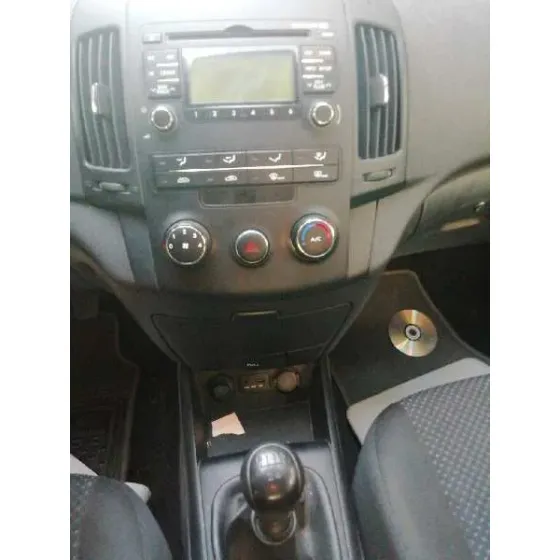 HYUNDAI I30 '2009 CLASSIC ROJO