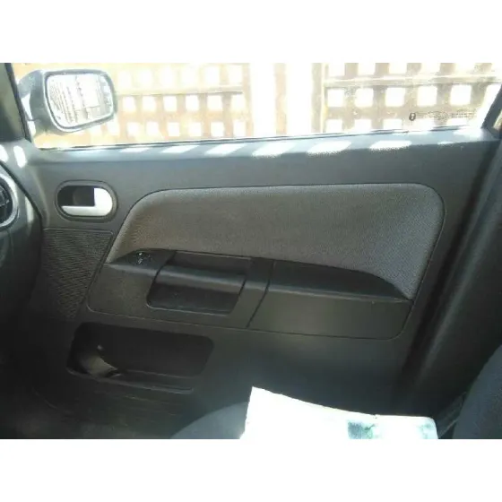 FORD FUSION (CBK) '2004 AMBIENTE AZUL