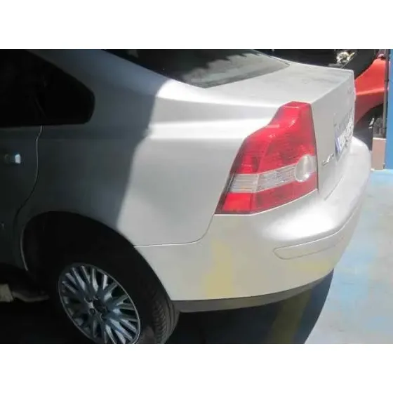 VOLVO S40 BERLINA '2005 2.0 D MOMENTUM GRIS