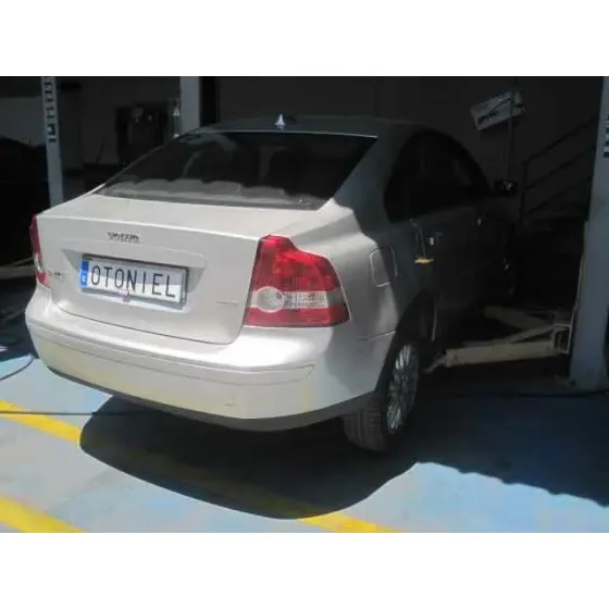 VOLVO S40 BERLINA '2005 2.0 D MOMENTUM GRIS