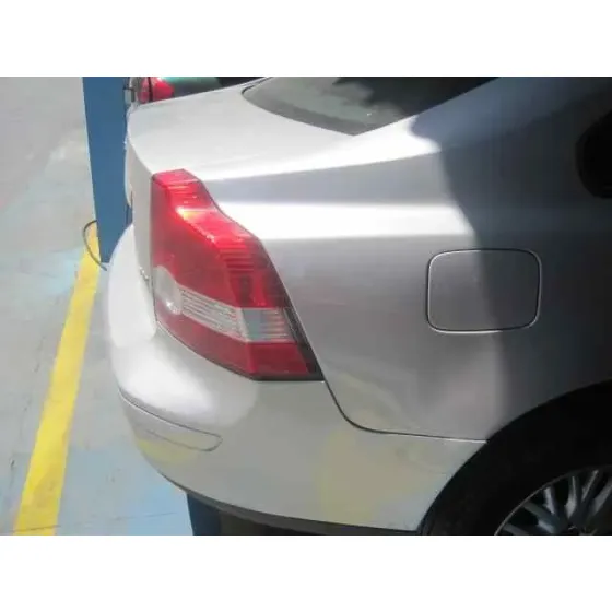 VOLVO S40 BERLINA '2005 2.0 D MOMENTUM GRIS