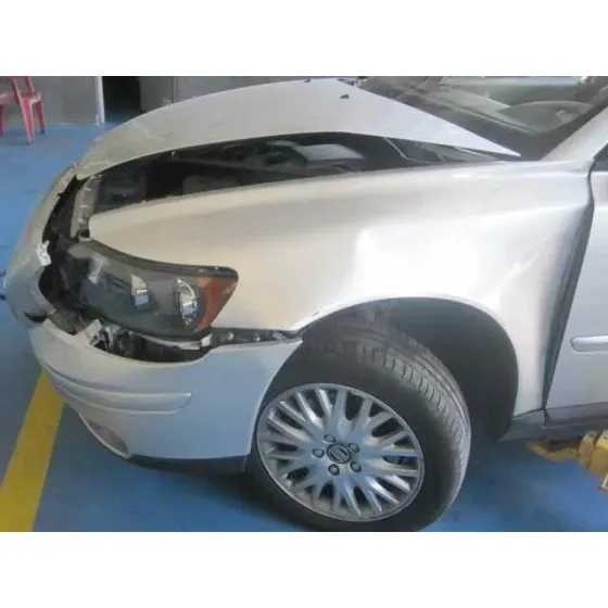 VOLVO S40 BERLINA '2005 2.0 D MOMENTUM GRIS