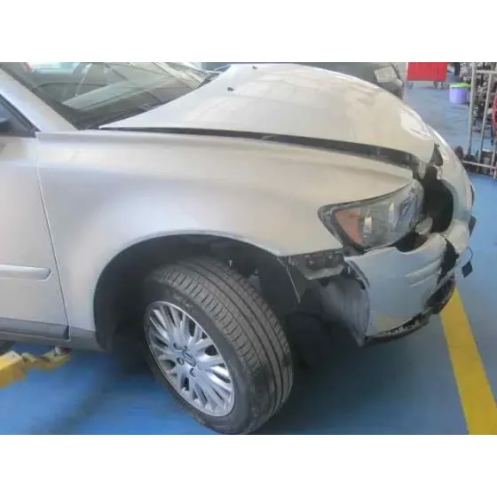 VOLVO S40 BERLINA '2005 2.0 D MOMENTUM GRIS