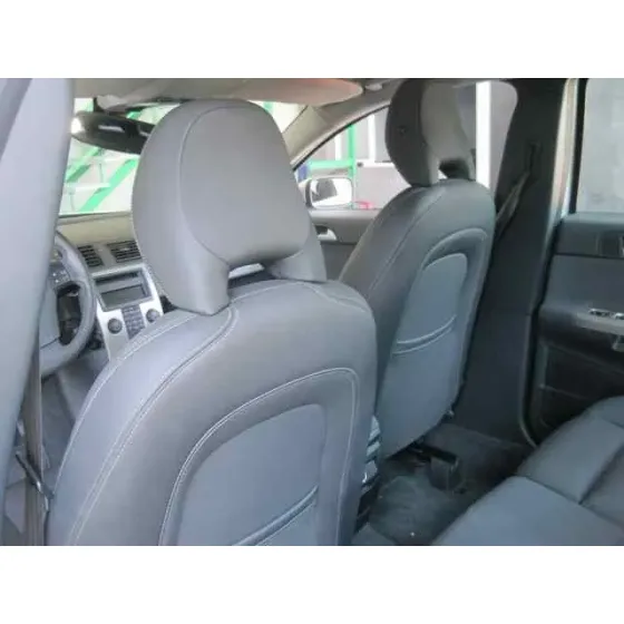 VOLVO S40 BERLINA '2005 2.0 D MOMENTUM GRIS