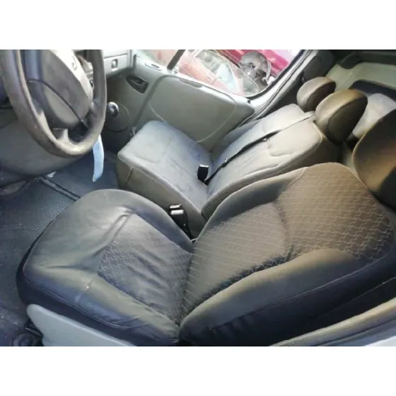 RENAULT TRAFIC CAJA CERRADA (AB 4.01) '2005 1.9 DIESEL BLANCA