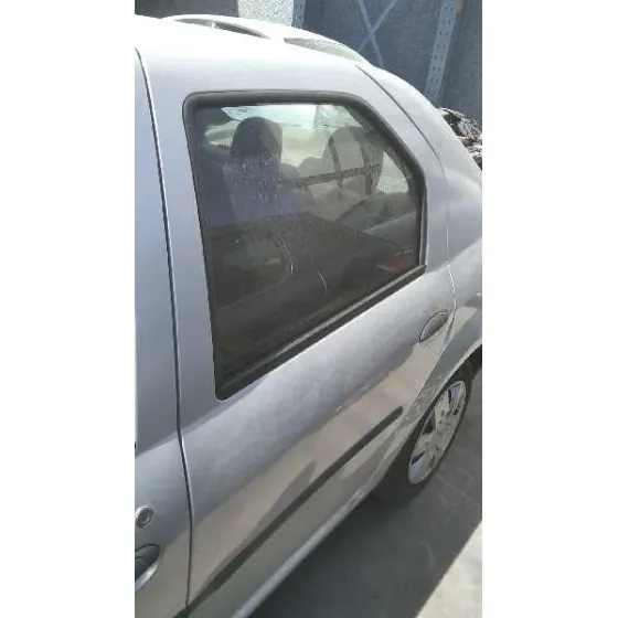 DACIA LOGAN '2007 AMBIANCE PLATA