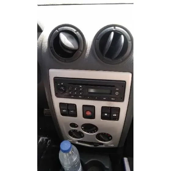 DACIA LOGAN '2007 AMBIANCE PLATA