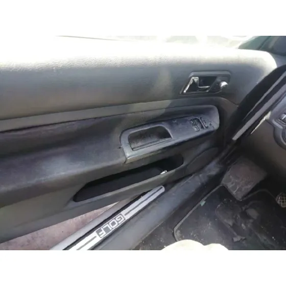 VOLKSWAGEN GOLF IV BERLINA (1J1) '2002 ADVANCE PLATA