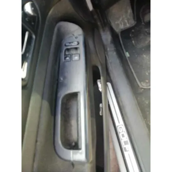 VOLKSWAGEN GOLF IV BERLINA (1J1) '2002 ADVANCE PLATA