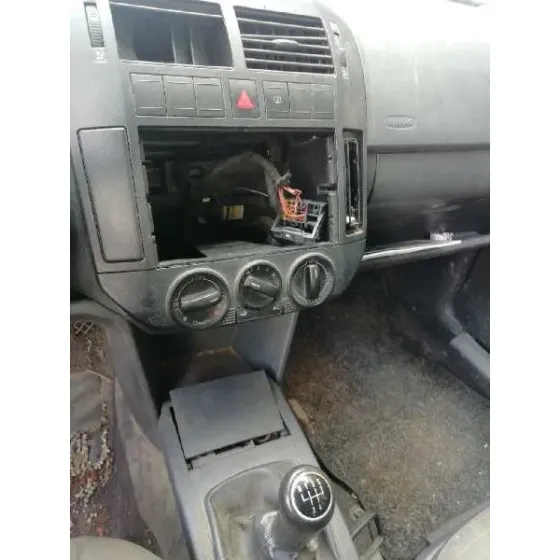 VOLKSWAGEN POLO (9N3) '2005 1.4 TDI GRIS