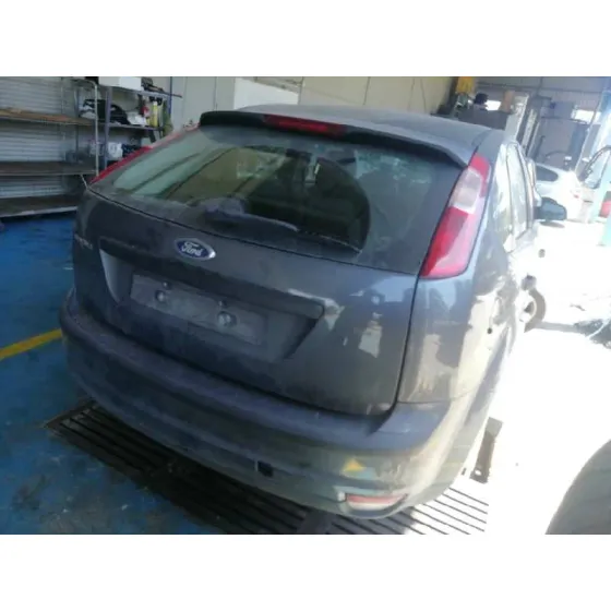 FORD FOCUS BERLINA (CAP) '2005 1.6 TDCI CAT GRIS