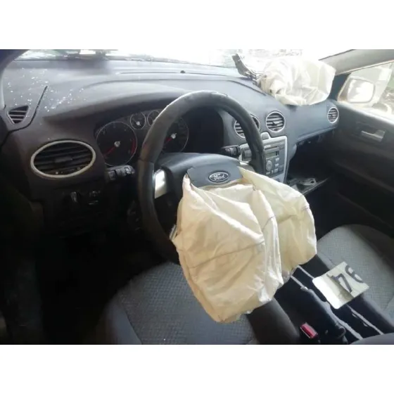 FORD FOCUS BERLINA (CAP) '2005 1.6 TDCI CAT GRIS