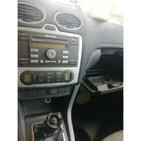 FORD FOCUS BERLINA (CAP) '2005 1.6 TDCI CAT GRIS