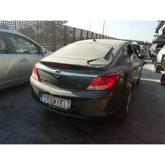 OPEL INSIGNIA BERLINA '2009 COSMO GRIS