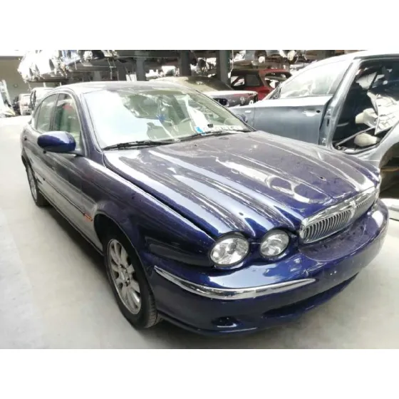 JAGUAR X-TYPE '2002 2.5 V6 24V CAT AZUL