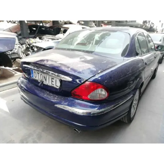 JAGUAR X-TYPE '2002 2.5 V6 24V CAT AZUL