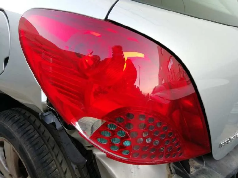 PEUGEOT 207 PEUGEOT 207 '2007 XS GRIS 2006