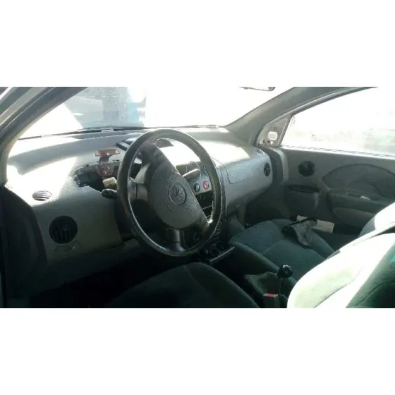 DAEWOO KALOS '2004 1.4 SE PLATA