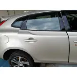 VOLVO V40 VOLVO V40 '2017 KINETIC CHAMPANG CLARO 2012