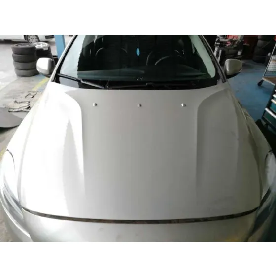 VOLVO V40 '2017 KINETIC CHAMPANG CLARO