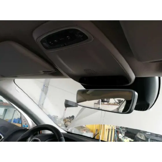 VOLVO V40 '2017 KINETIC CHAMPANG CLARO