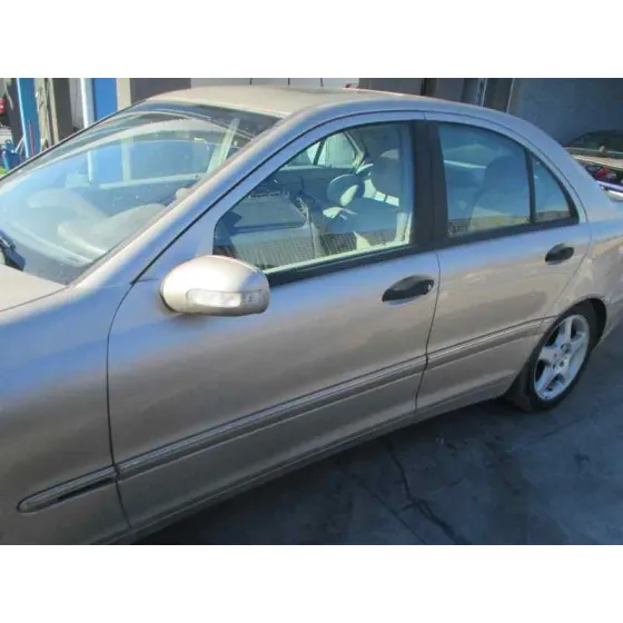 MERCEDES CLASE C (W203) BERLINA '2002 220 CDI (203.006) MARRON