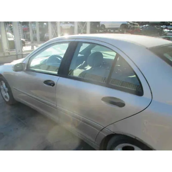 MERCEDES CLASE C (W203) BERLINA '2002 220 CDI (203.006) MARRON