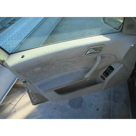 MERCEDES CLASE C (W203) BERLINA '2002 220 CDI (203.006) MARRON