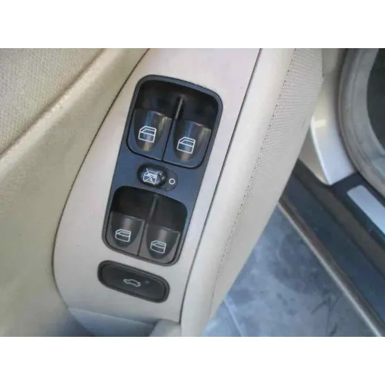 MERCEDES CLASE C (W203) BERLINA '2002 220 CDI (203.006) MARRON