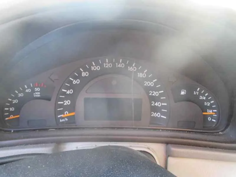 MERCEDES CLASE C (W203) BERLINA '2002 220 CDI (203.006) MARRON