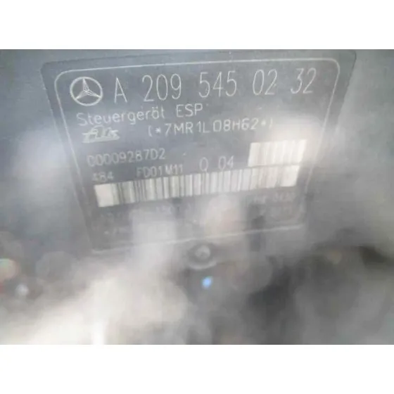 MERCEDES CLASE C (W203) BERLINA '2002 220 CDI (203.006) MARRON
