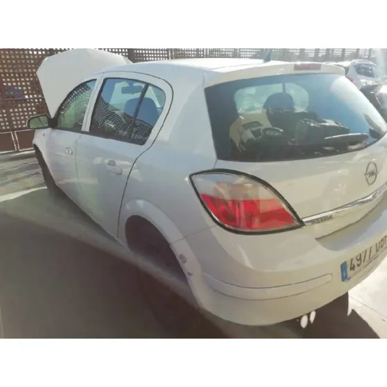 OPEL ASTRA H BERLINA '2004 ENJOY BLANCO