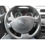 RENAULT MEGANE II CLASSIC BERLINA RENAULT MEGANE II CLASSIC BERLINA '2004 CONFORT AUTHENTIQUE NEGRO 2003