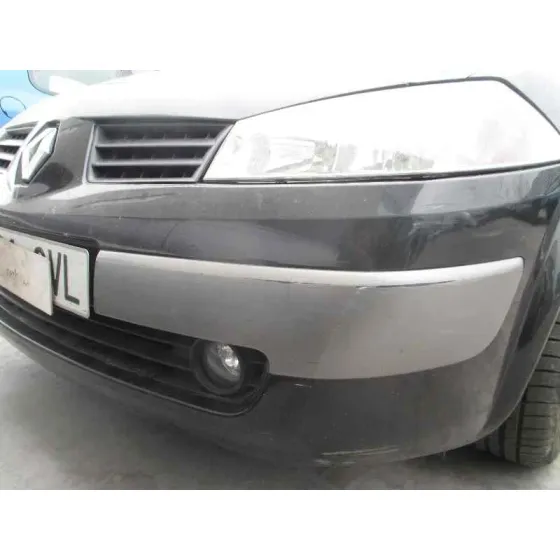 RENAULT MEGANE II CLASSIC BERLINA '2004 CONFORT AUTHENTIQUE NEGRO