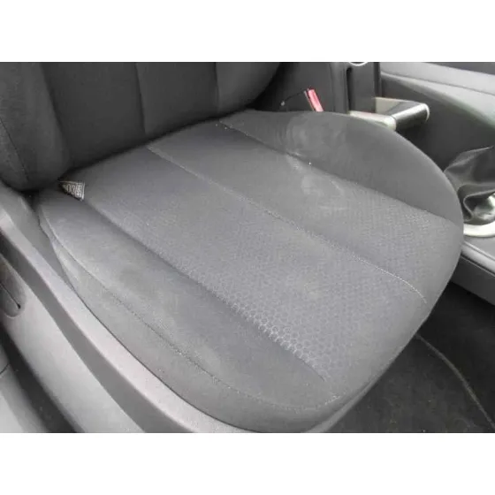 RENAULT MEGANE II CLASSIC BERLINA '2004 CONFORT AUTHENTIQUE NEGRO