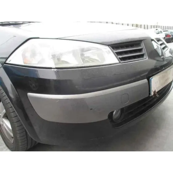 RENAULT MEGANE II CLASSIC BERLINA '2004 CONFORT AUTHENTIQUE NEGRO