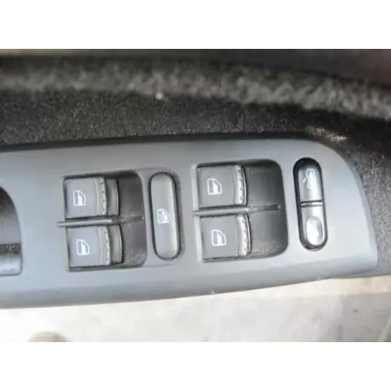 VOLKSWAGEN PASSAT BERLINA (3B2) '1998 BASICO VERDE